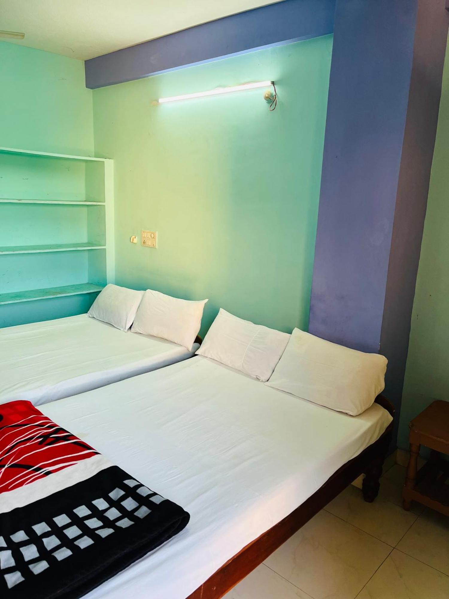 Sss Residency Hotel Puttaparthi Exterior photo
