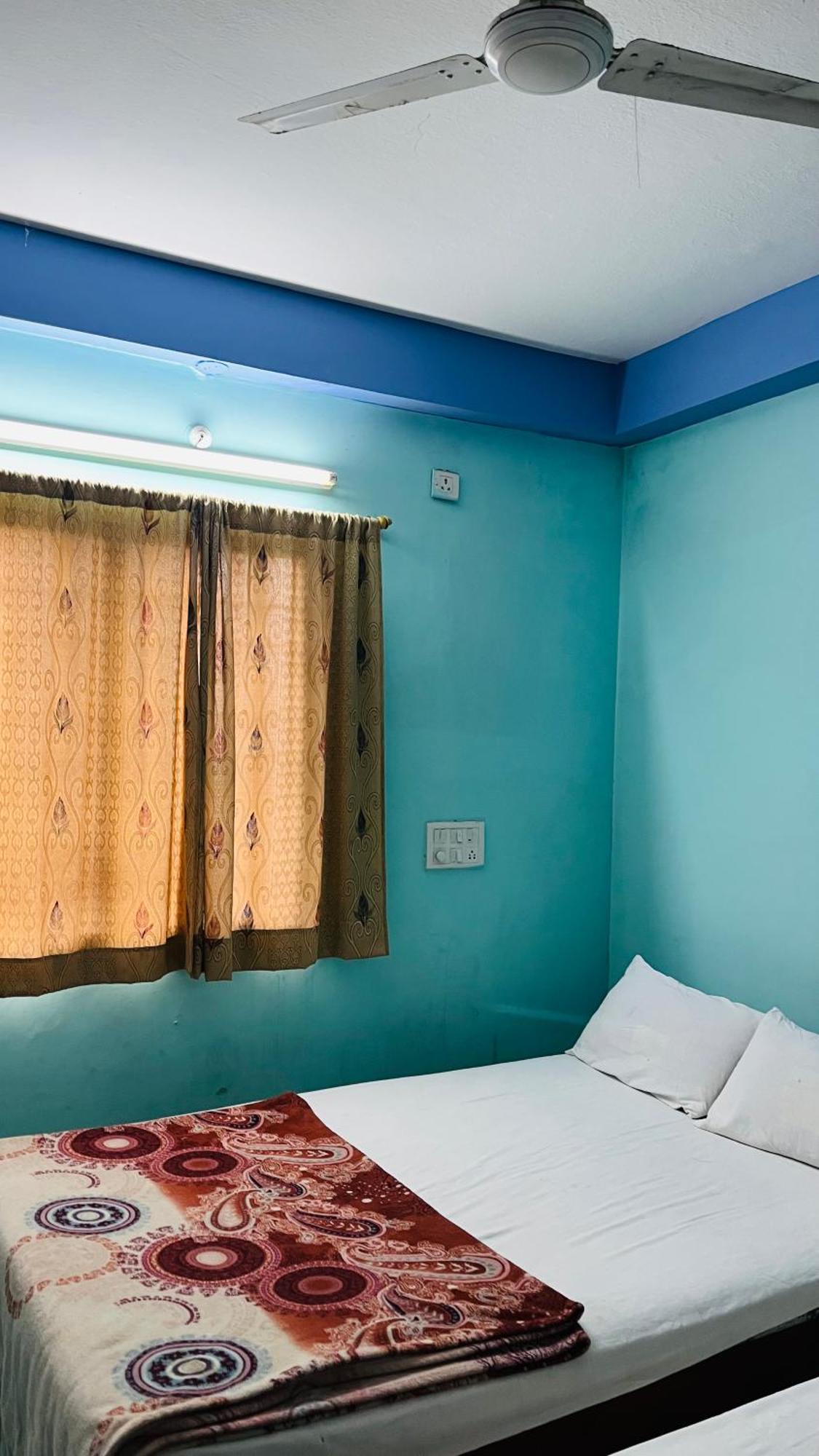 Sss Residency Hotel Puttaparthi Exterior photo